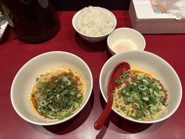 広島市:くにまつ+武蔵坊で汁なし担々麺を食べてみた【ラーメンレビュー】